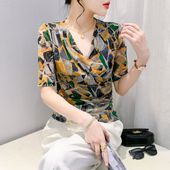 Casual Retro Standard Half Sleeve Regular V-neck All-match Bottoming Shirt