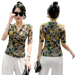 Casual Retro Standard Half Sleeve Regular V-neck All-match Bottoming Shirt